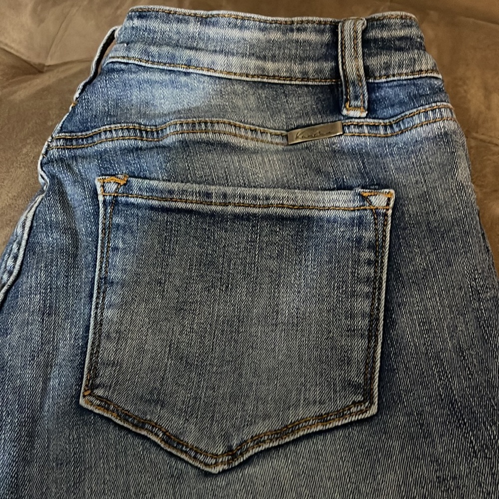 Kancan button fly, jeans, boyfriend fit, bought at a local boutique
